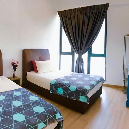 Luxury Seaview Family Suite By Little Cabin George Town Bagian luar foto