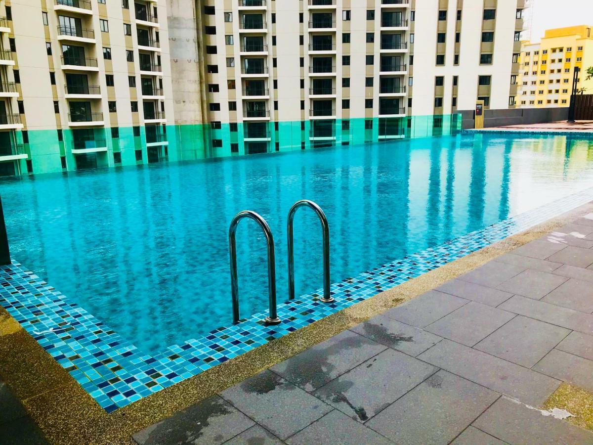 Luxury Seaview Family Suite By Little Cabin George Town Bagian luar foto