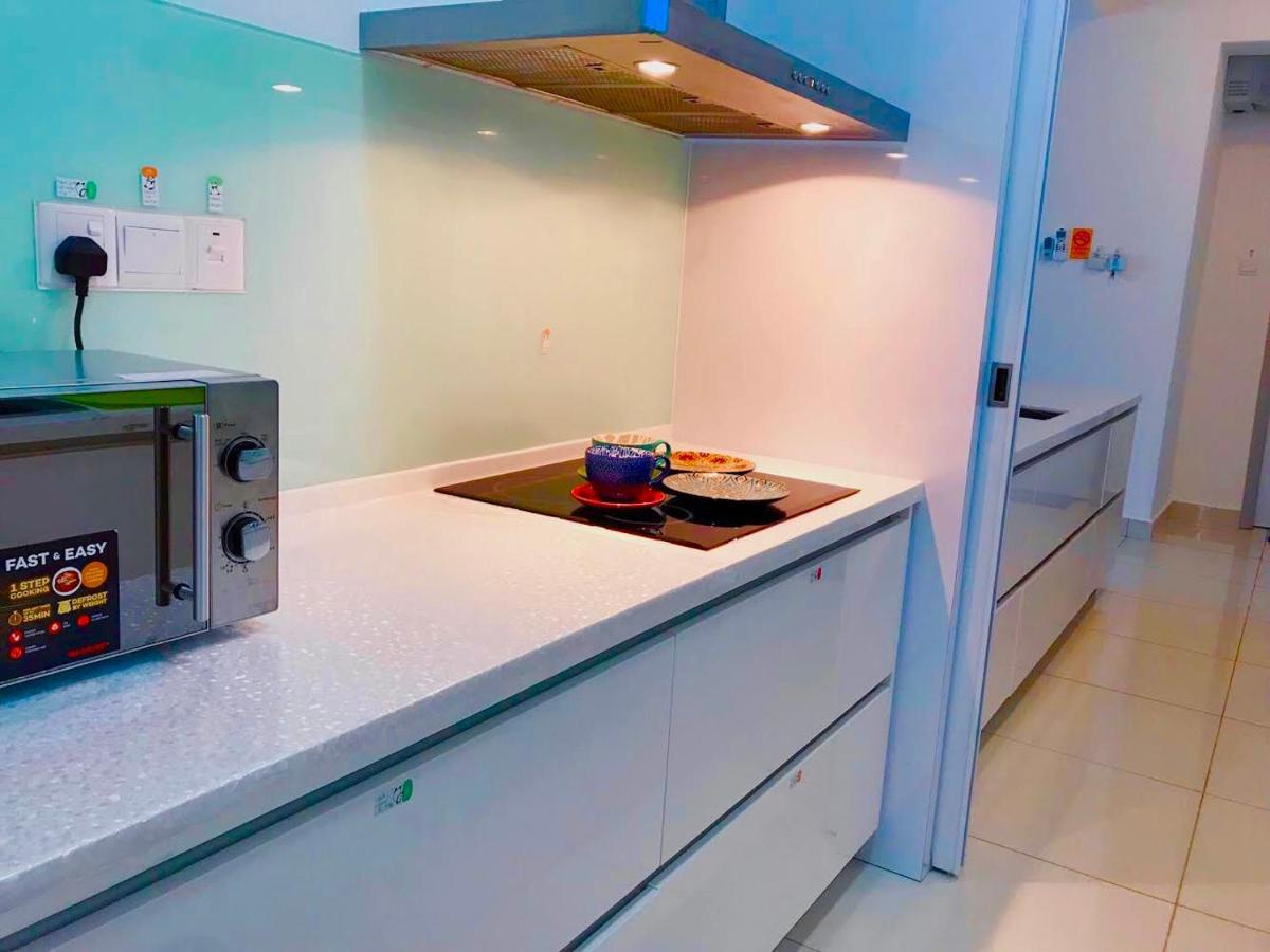 Luxury Seaview Family Suite By Little Cabin George Town Bagian luar foto
